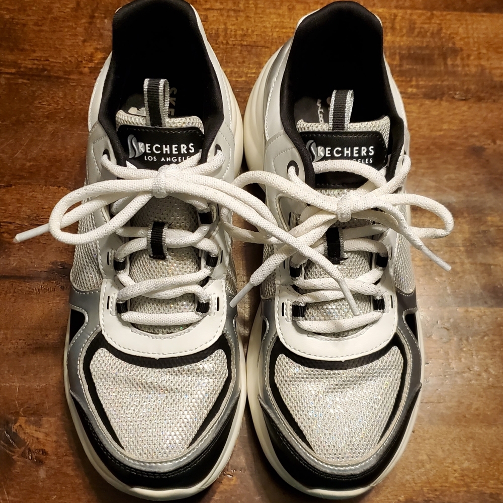 Skechers Women's White & Black Fashion Sneakers 8.5